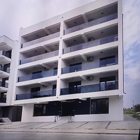 Alberto Apartment Navodari